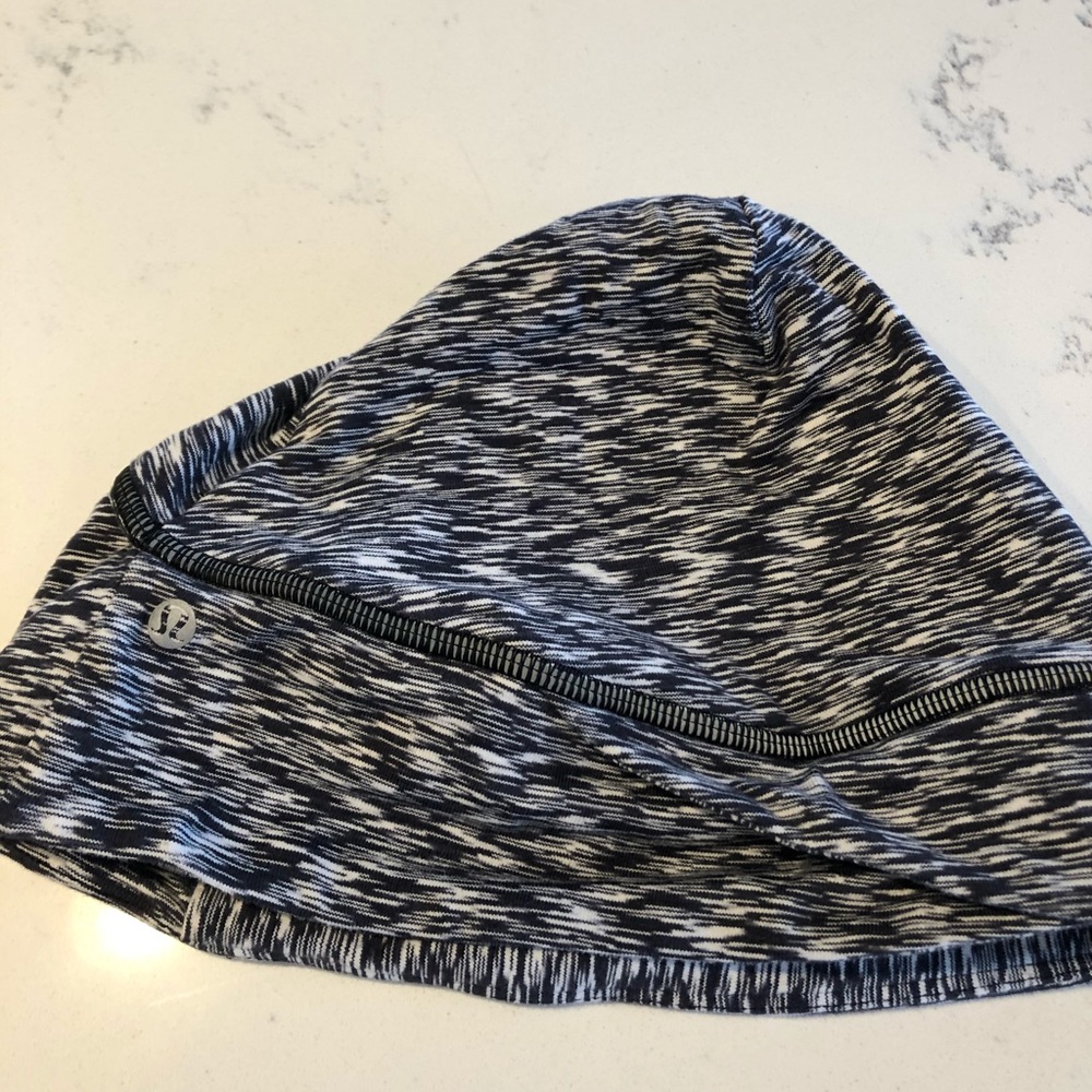 Lulu Lemon running hat